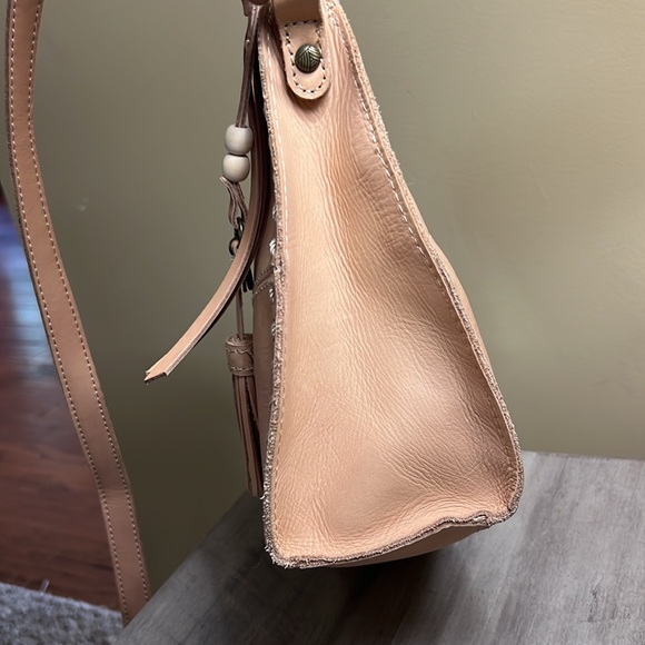 The Sak Tan Leather Crossbody Bag - Picture 6 of 7